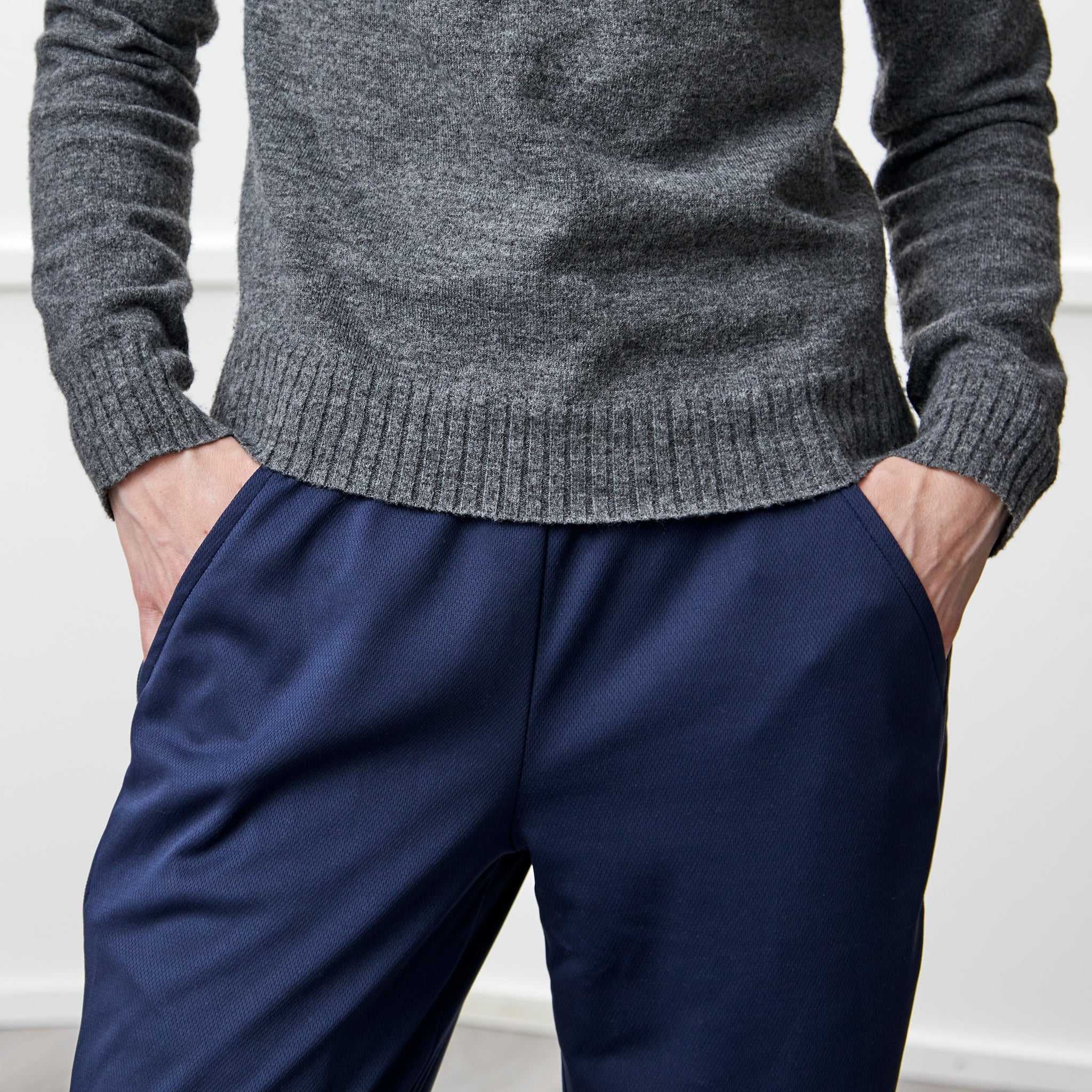 Man wearing befree zipper pants 25154722889900